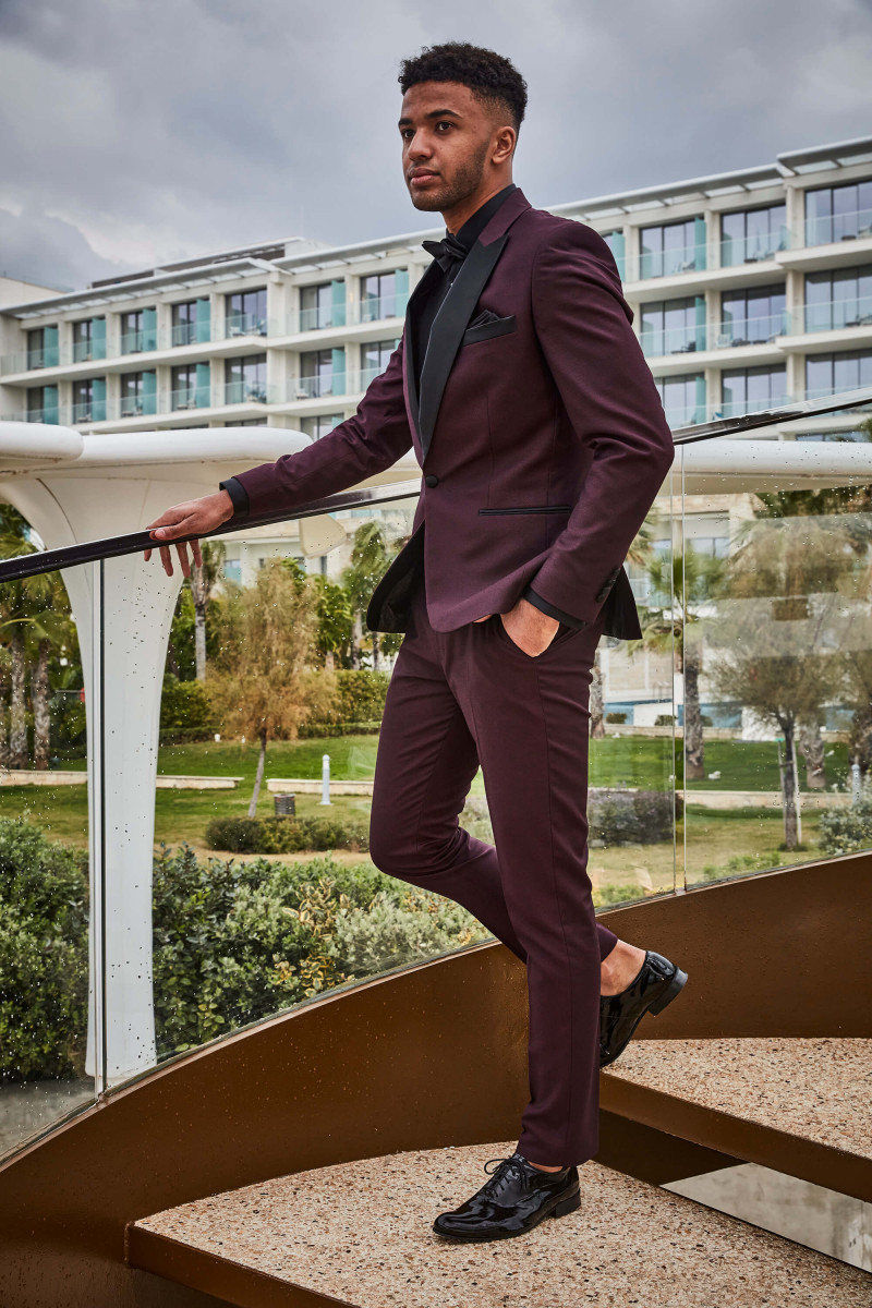 Bordowy smoking męski ślubny | Villaro