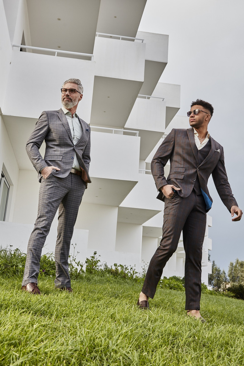 Brązowe spodnie męskie w drobną kratę | Villaro