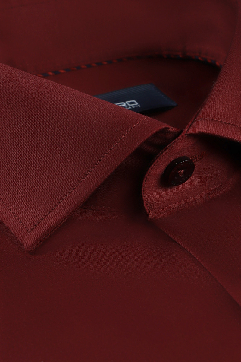 Kołnierz klasyczny KENT koszuli Villaro – dopracowany detal