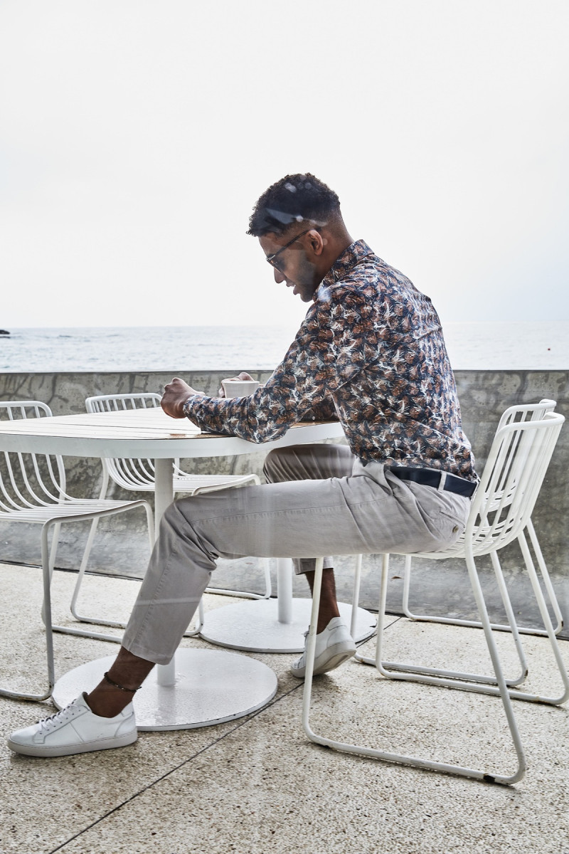 Ciemna koszula męska w kwiaty | Villaro