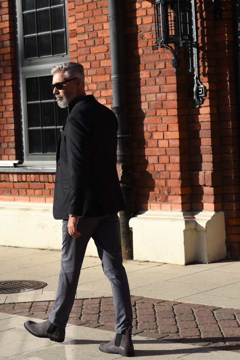 Stylowa czarna marynarka dzianinowa męska | Villaro