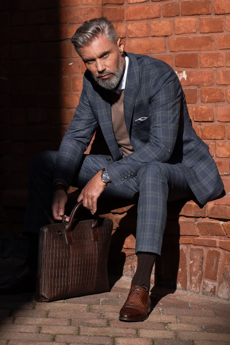 Granatowy garnitur męski w kratkę | Villaro