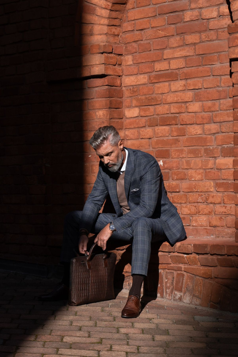 Granatowy garnitur męski w kratkę | Villaro