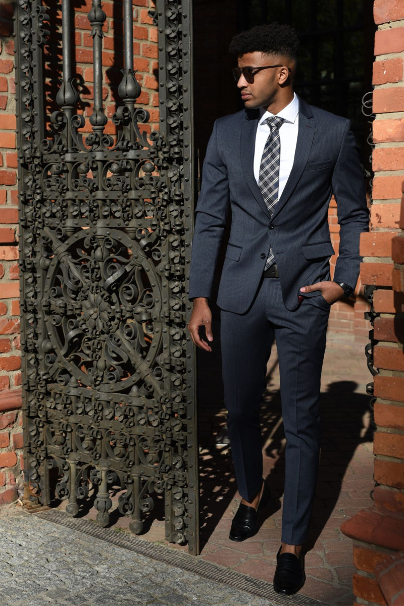 Granatowy Garnitur Męski Vimonte – Elegancja i Styl Premium| Villaro