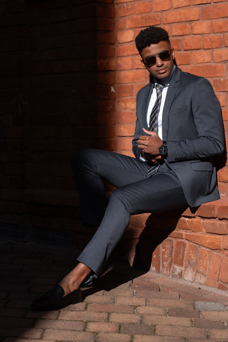 Granatowy Garnitur Męski Vimonte – Elegancja i Styl Premium| Villaro