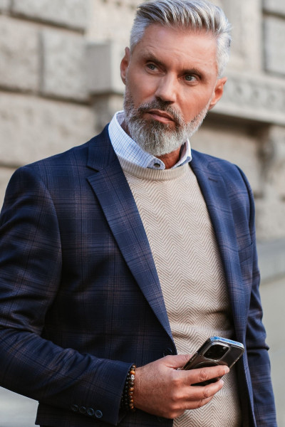 granatowa marynarka męska w kratę przód