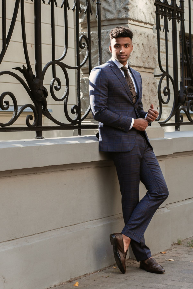 Granatowy garnitur męski wzór w kratkę | Villaro