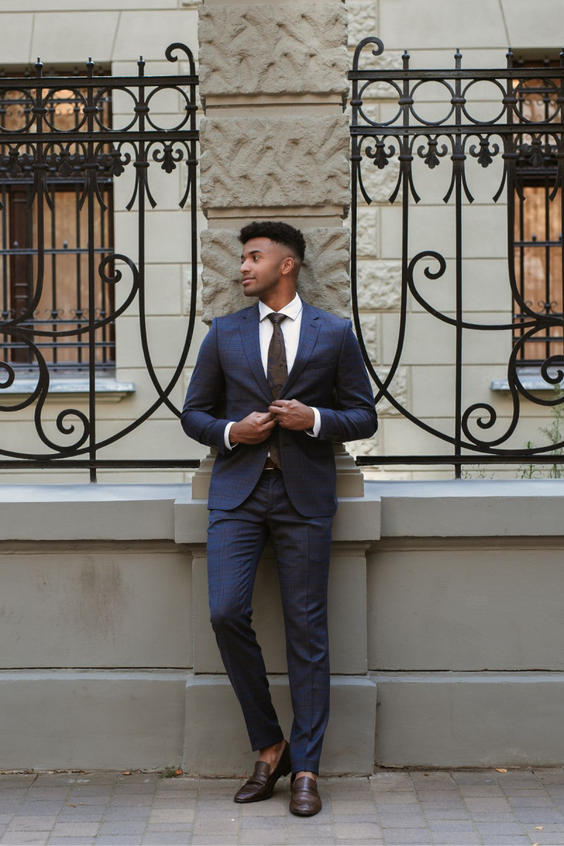 Granatowy garnitur męski wzór w kratkę | Villaro