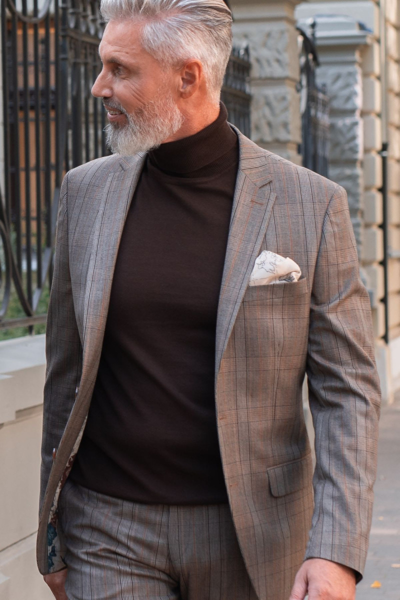 Stylowy golf męski Villaro – smart casual w brązie