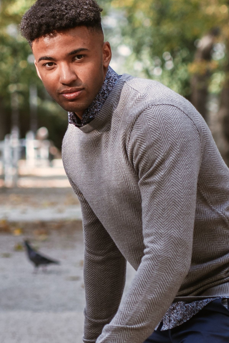 Beżowy sweter męski wełniany golf | Villaro