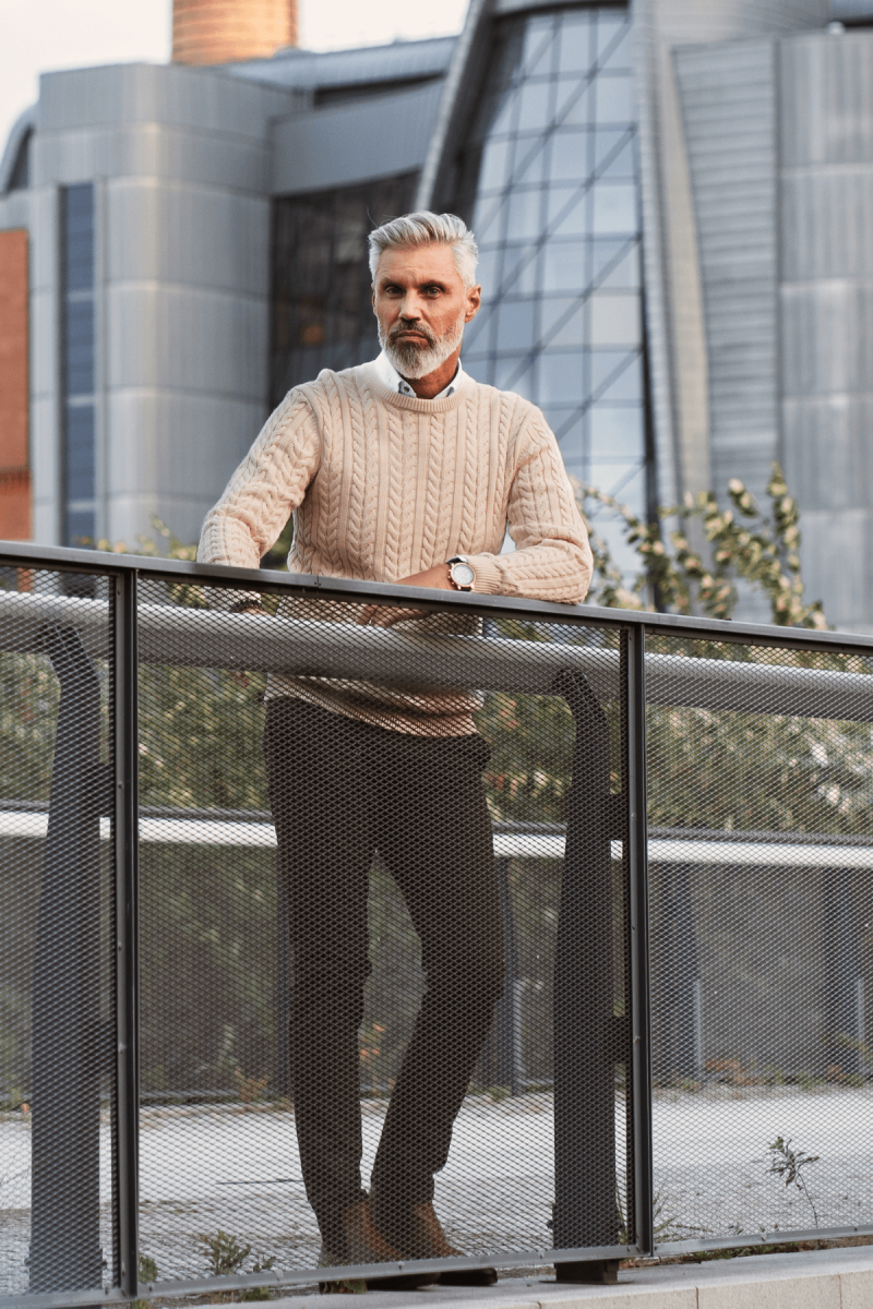 Beżowy Sweter Męski