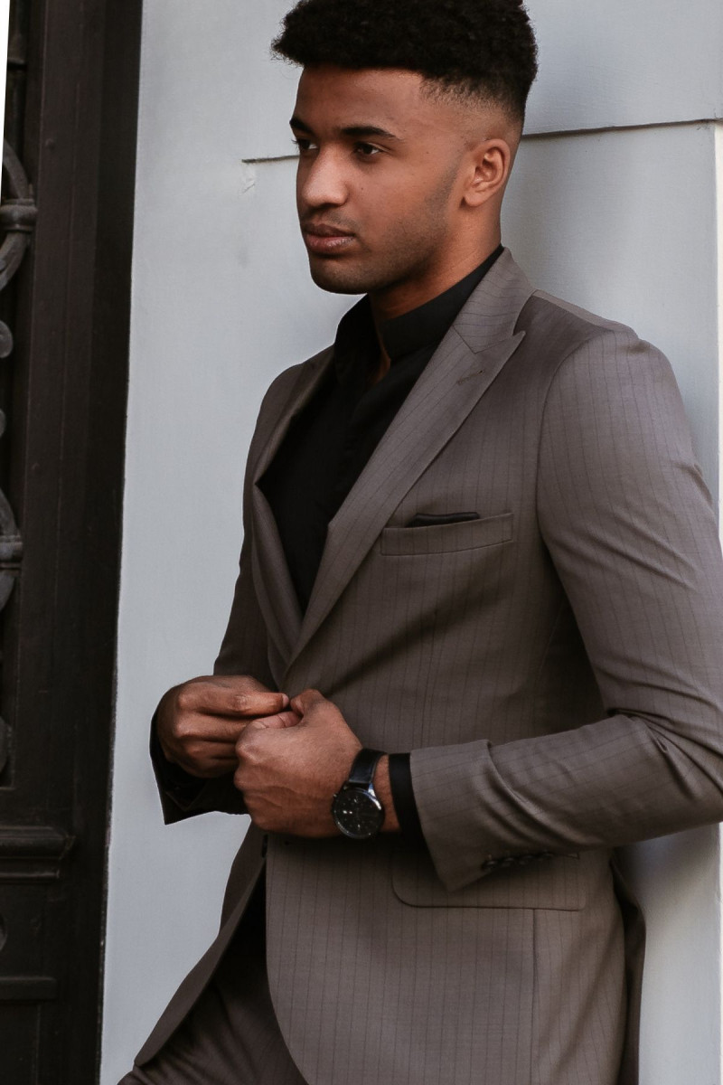 Brązowy Garnitur Męski Wzór Tenis