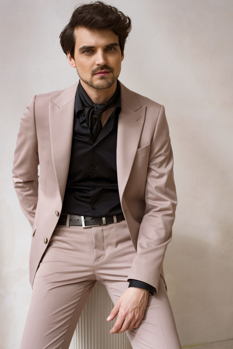 Jasnobeżowy garnitur męski 4 way stretch | Villaro