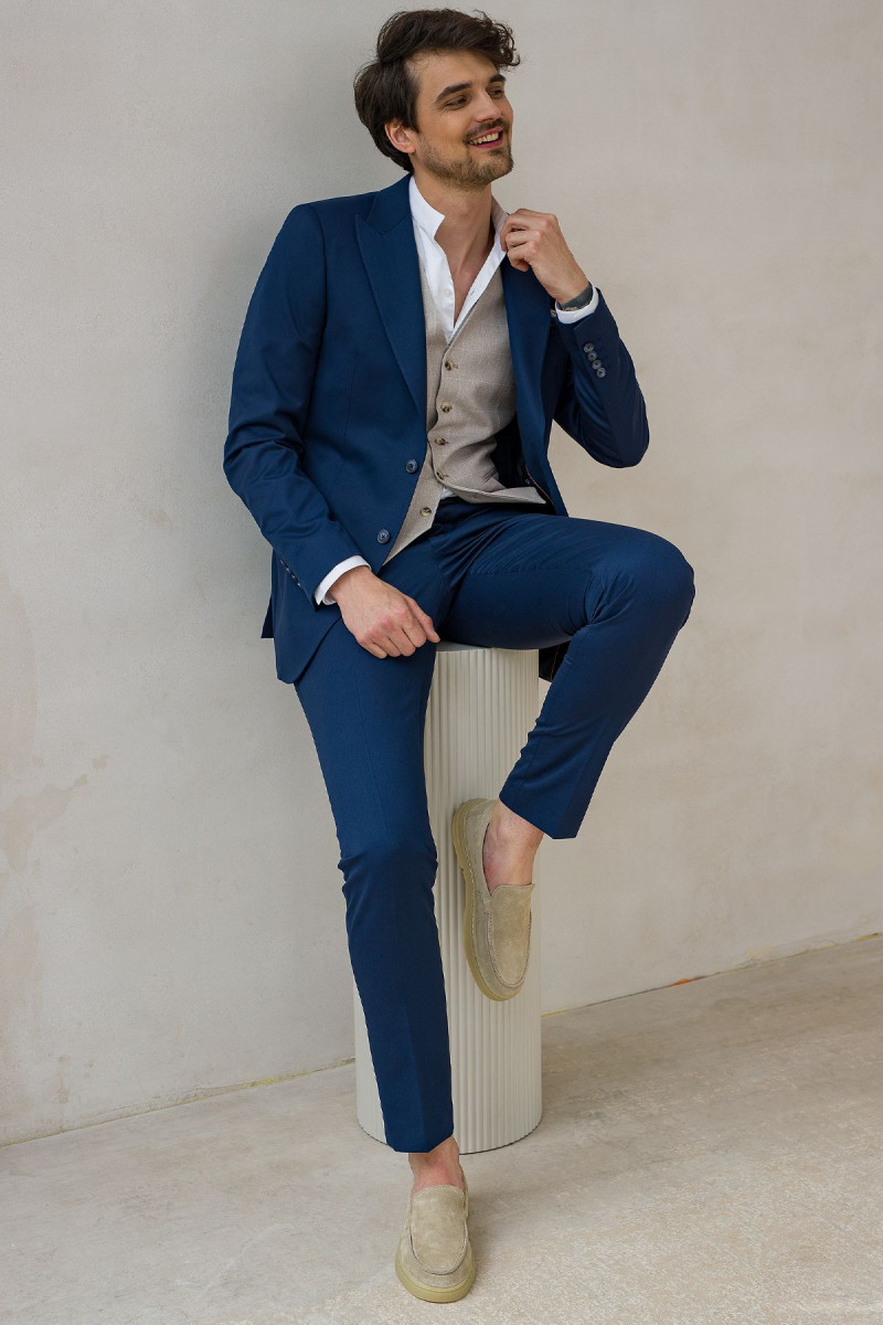 Granatowy garnitur męski 4 way stretch | Villaro