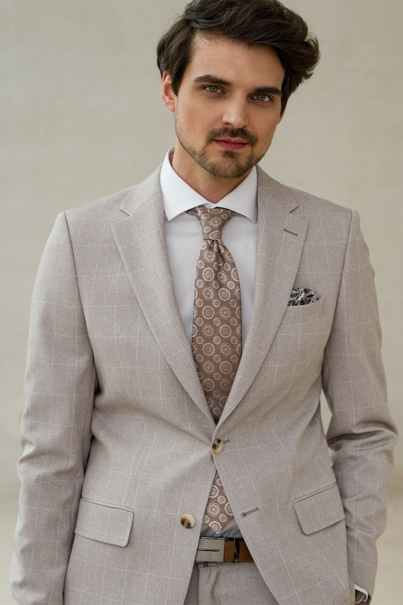 elegancka marynarka męska beżowa