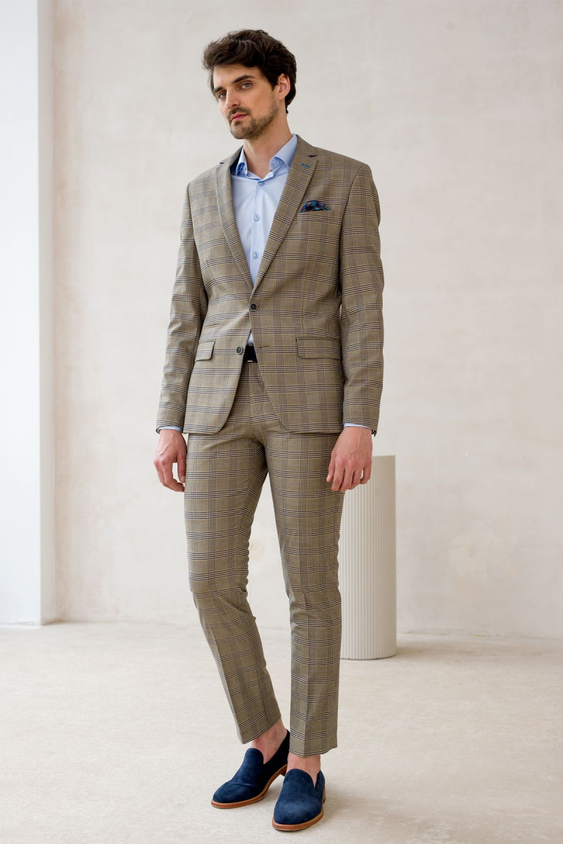 Beżowy garnitur męski wzór krata | Villaro