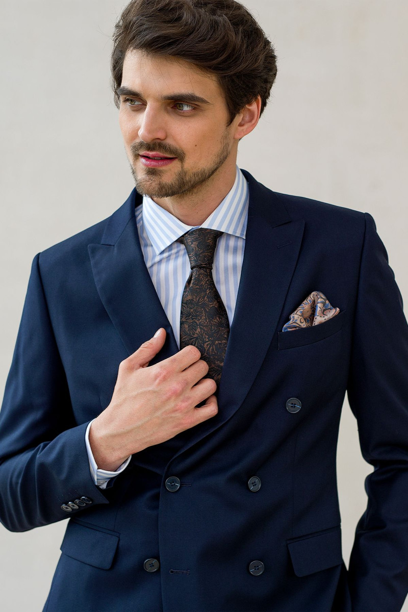 Granatowy garnitur męski dwurzędowy | Villaro