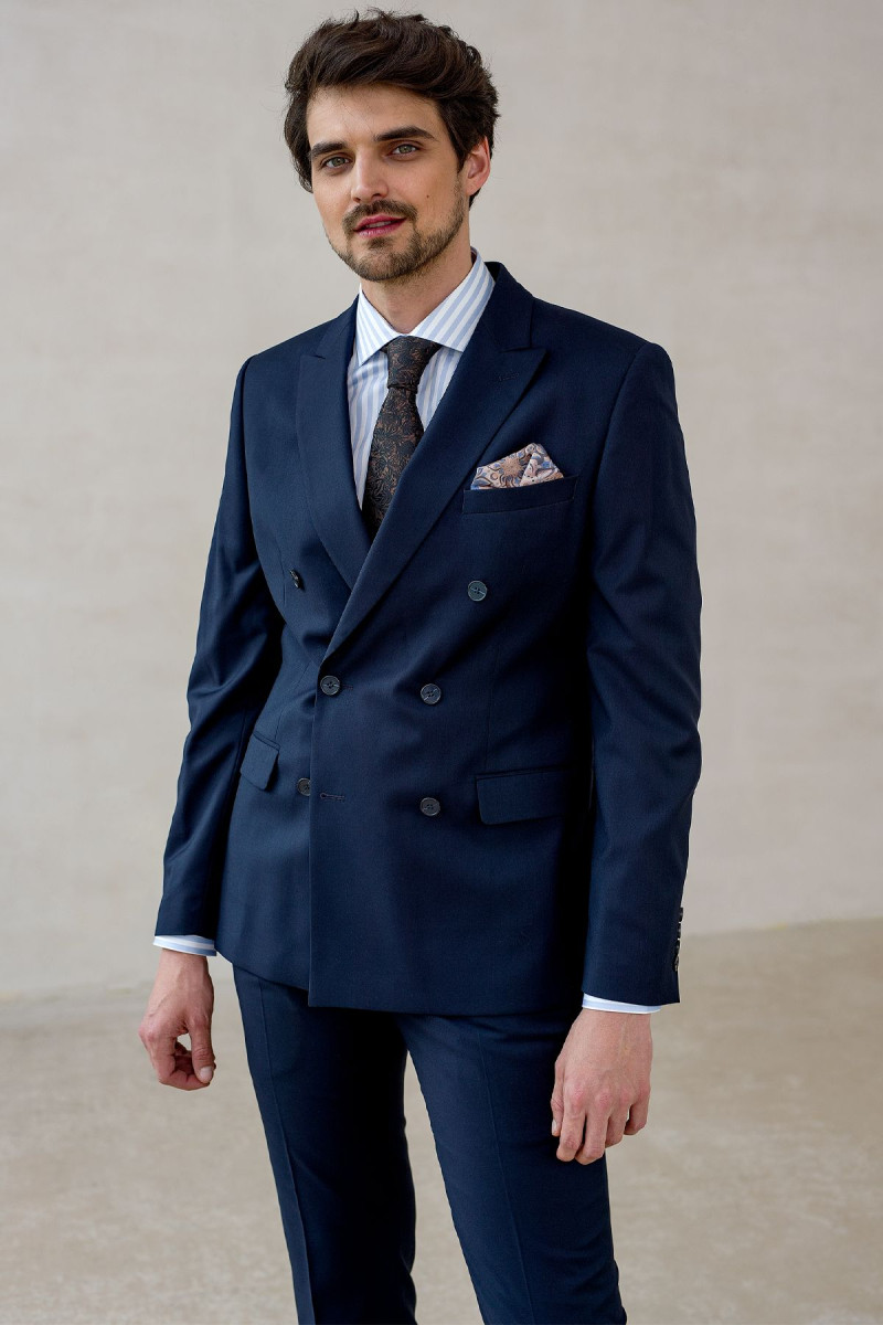 Granatowy garnitur męski dwurzędowy | Villaro