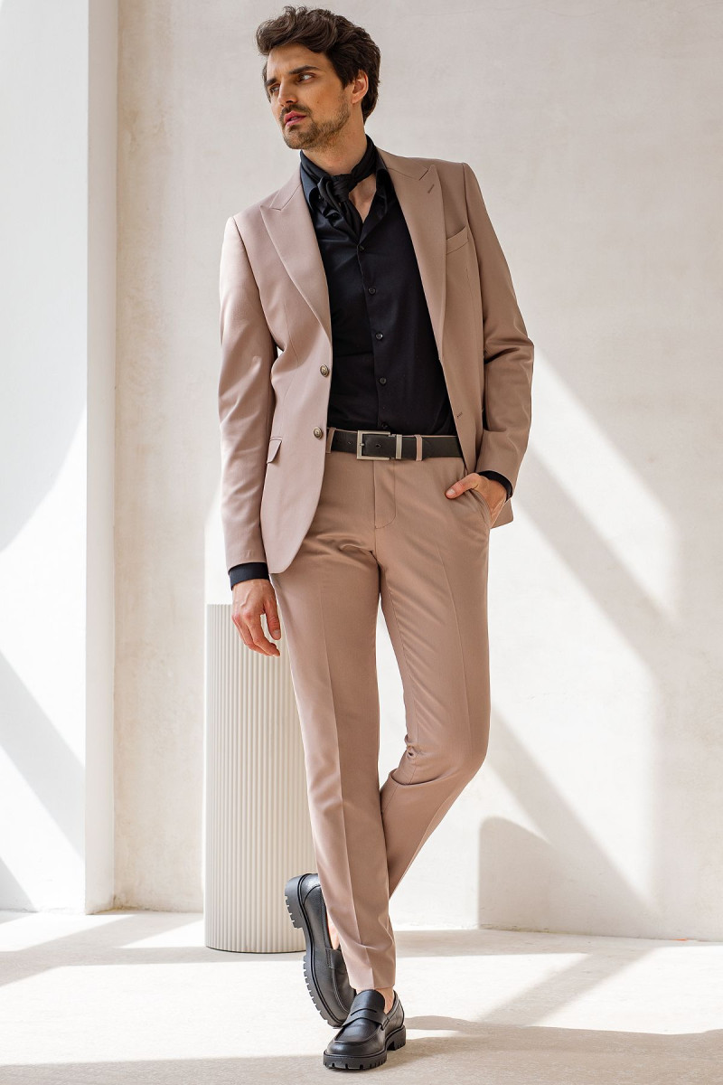 Czarna koszula męska Villaro - stylizacja