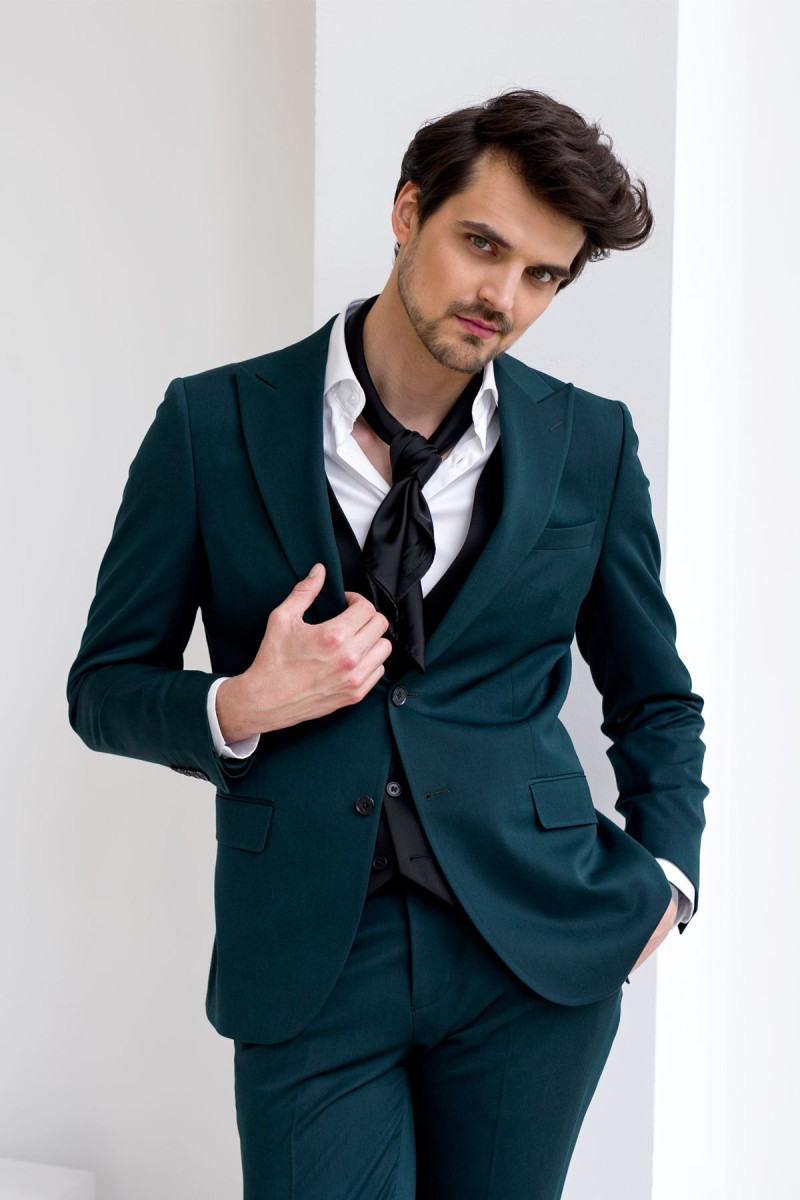 Granatowa kamizelka męska Villaro – elegancja i dopasowanie | Villaro