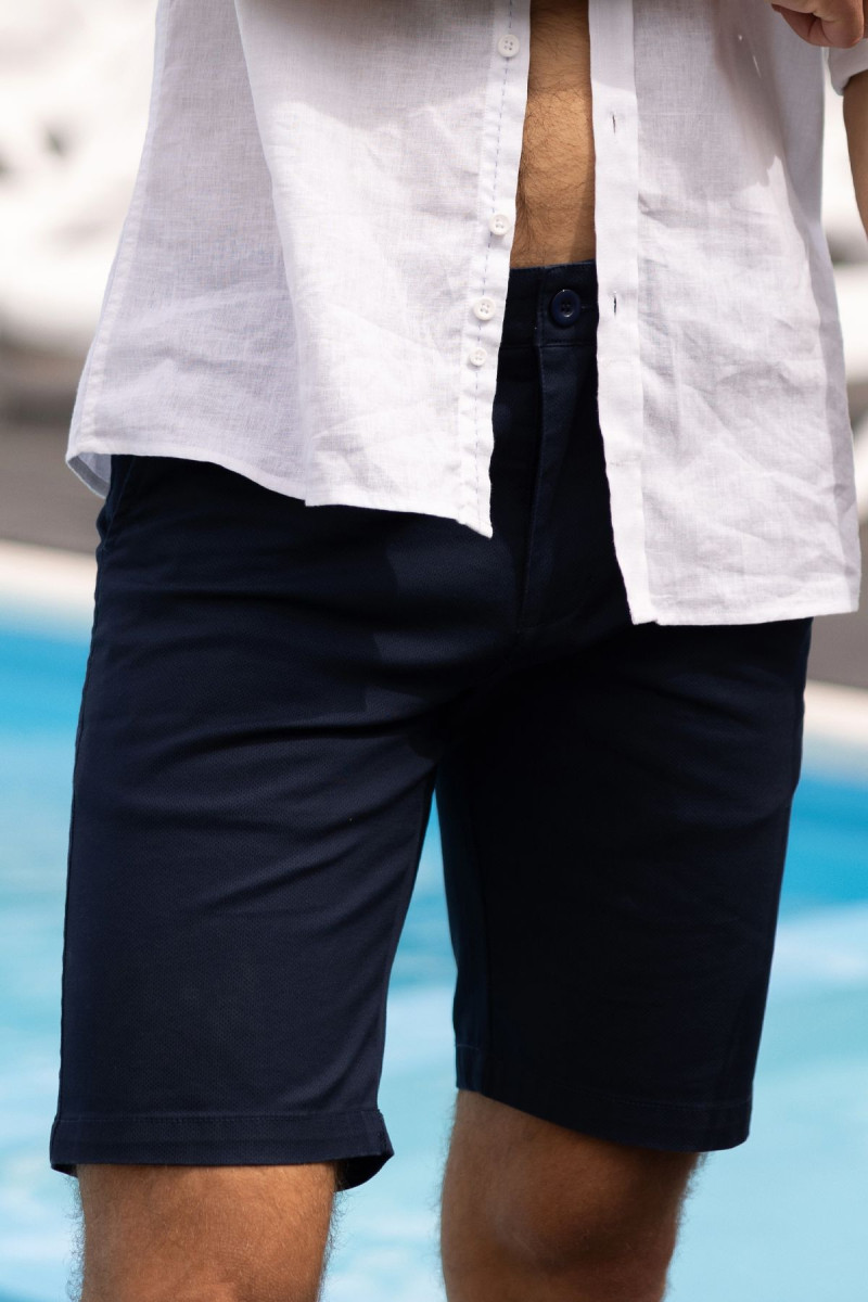 Granatowe spodnie męskie szorty struktura| Villaro