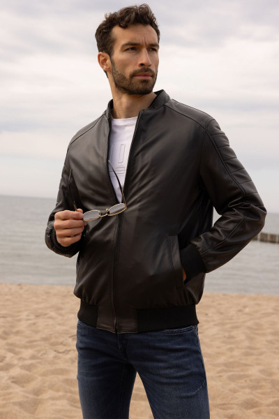 Kurtka skórzana Villaro – zamek i kieszenie na przodzie