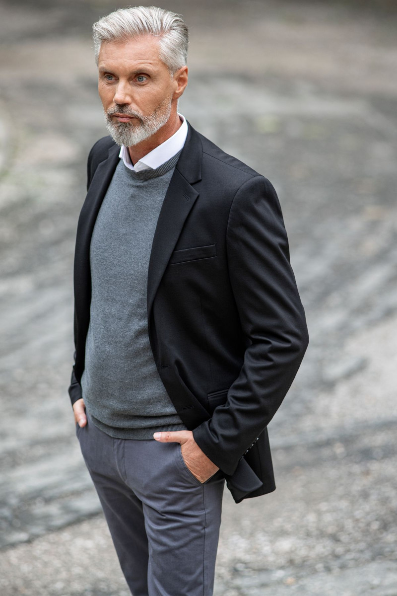 Czarna marynarka męska dzianinowa slim | Villaro