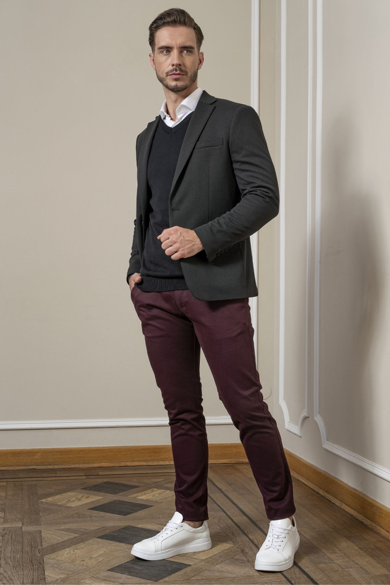 Stylowy czarny sweter Villaro – smart casual