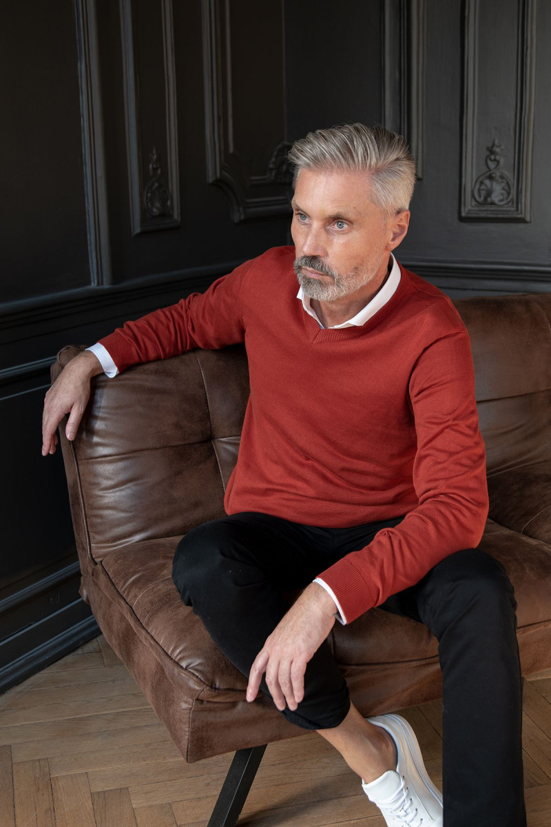 Pomarańczowy Sweter Męski V-neck