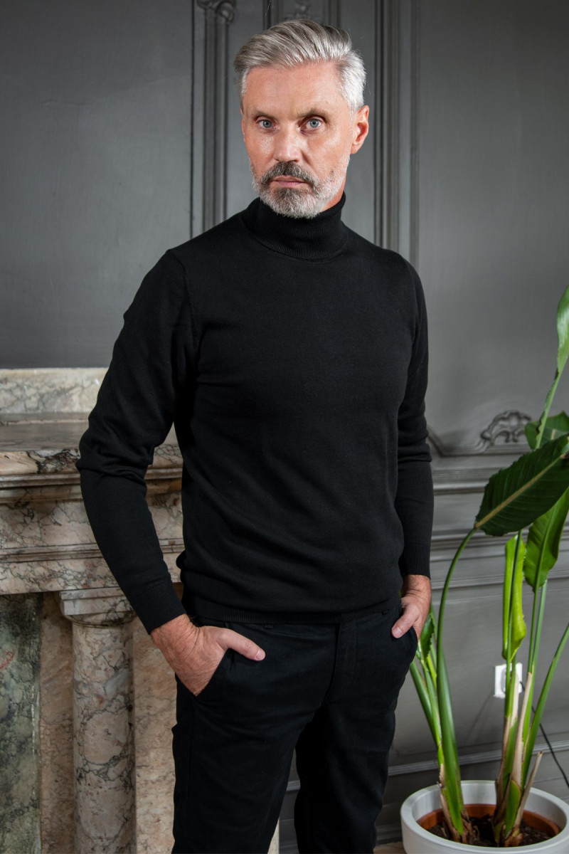 Sweter męski Villaro z golfem – gładka bawełniana dzianina