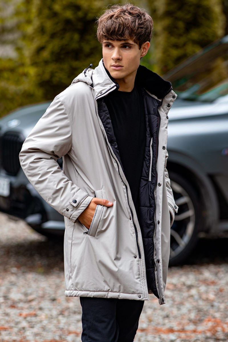 Biała kurtka męska Villaro – widok z przodu