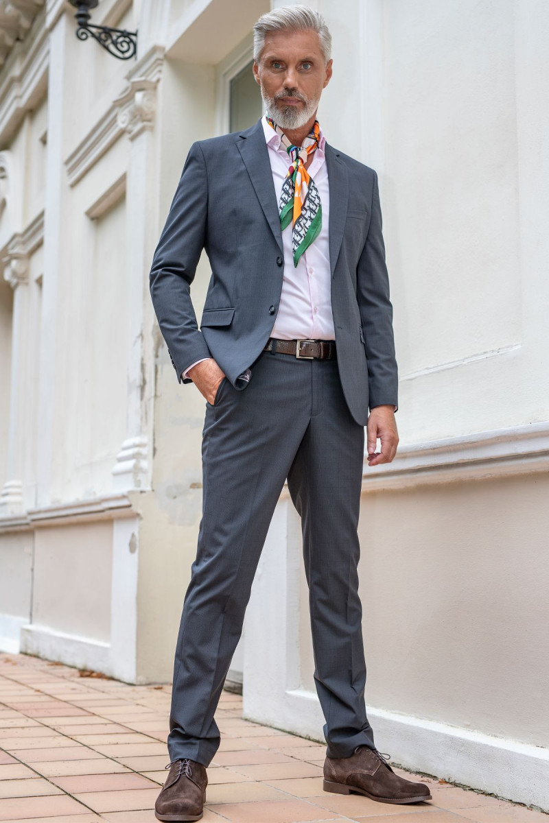 Granatowy garnitur męski wzór krata | Villaro