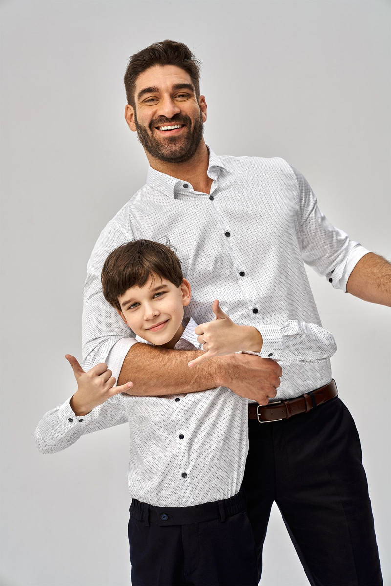 Biała koszula chłopięca wzór granatowe kropki | Villaro