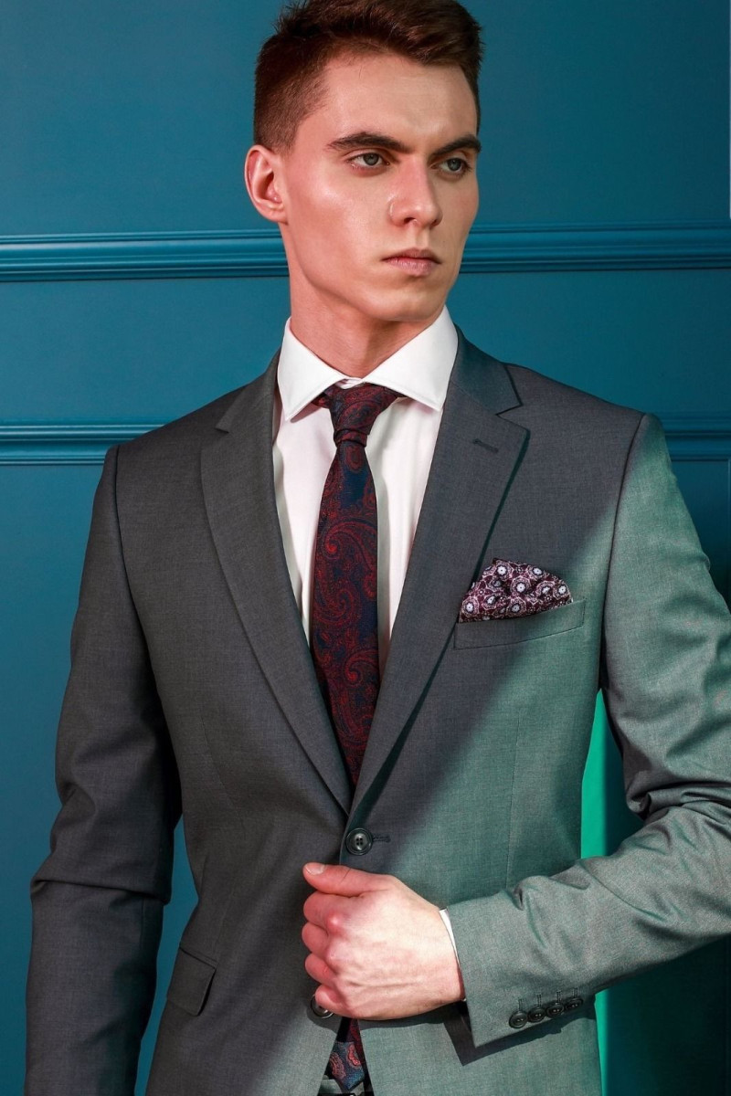 Szara marynarka męska o klasycznym fasonie | Villaro