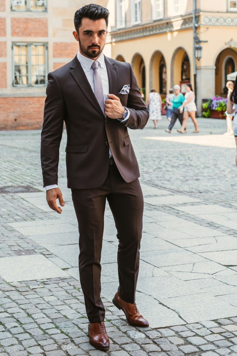 Brązowe spodnie męskie wizytowe | Villaro
