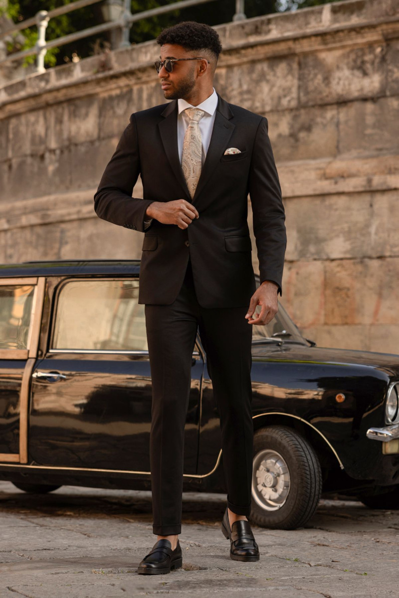 Czarny garnitur męski | Villaro