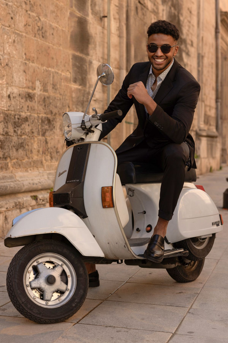 Czarny garnitur męski | Villaro