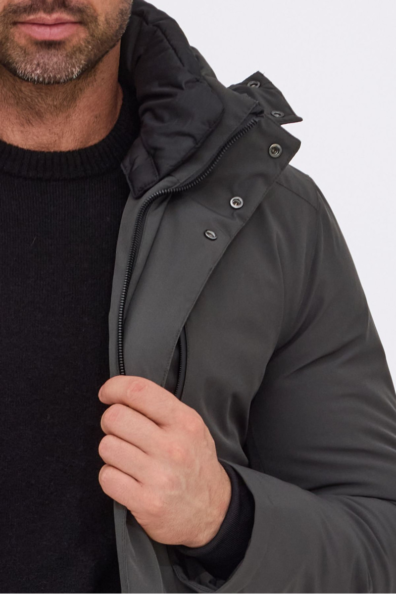 Zielona kurtka męska – dłuższa, lekka, odporna na zagniecenia | Villaro