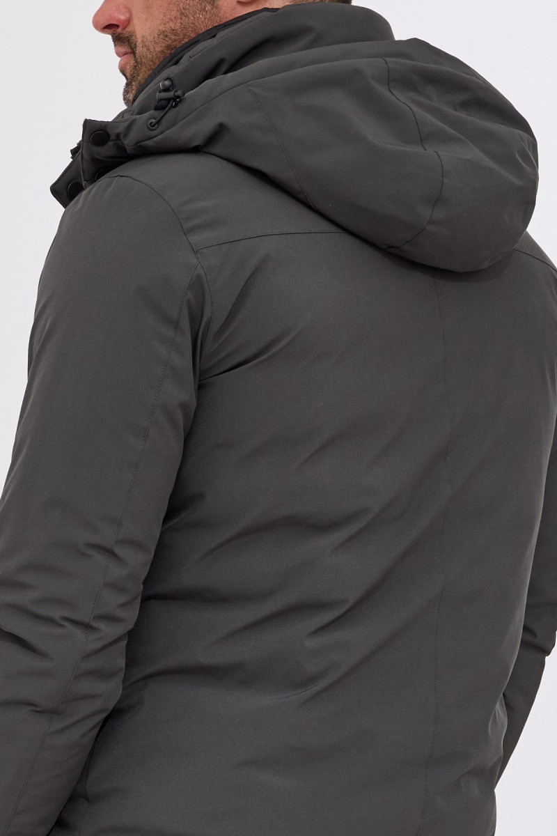 Zielona kurtka męska – dłuższa, lekka, odporna na zagniecenia | Villaro