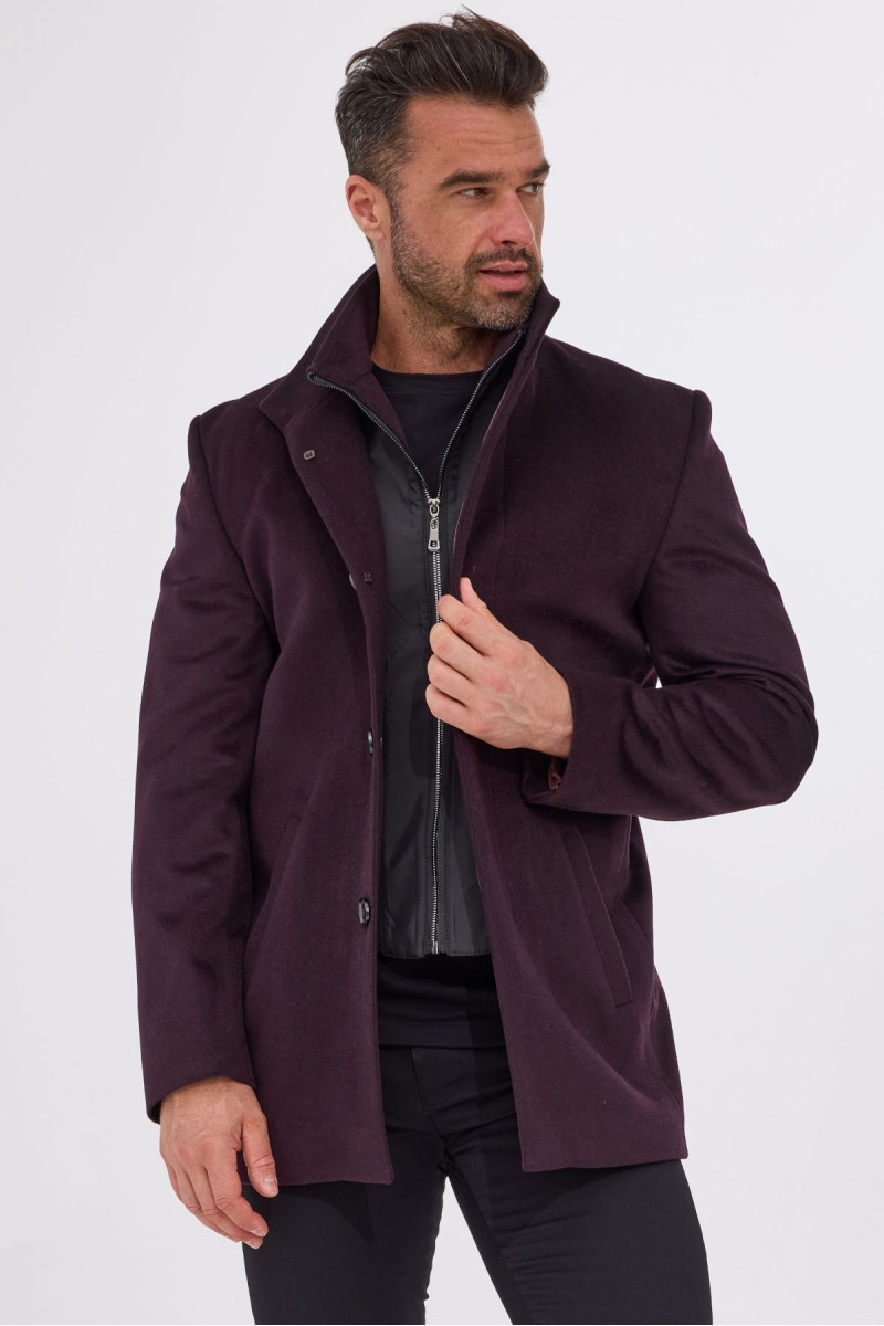 Bordowy płaszcz męski Villaro – widok z przodu