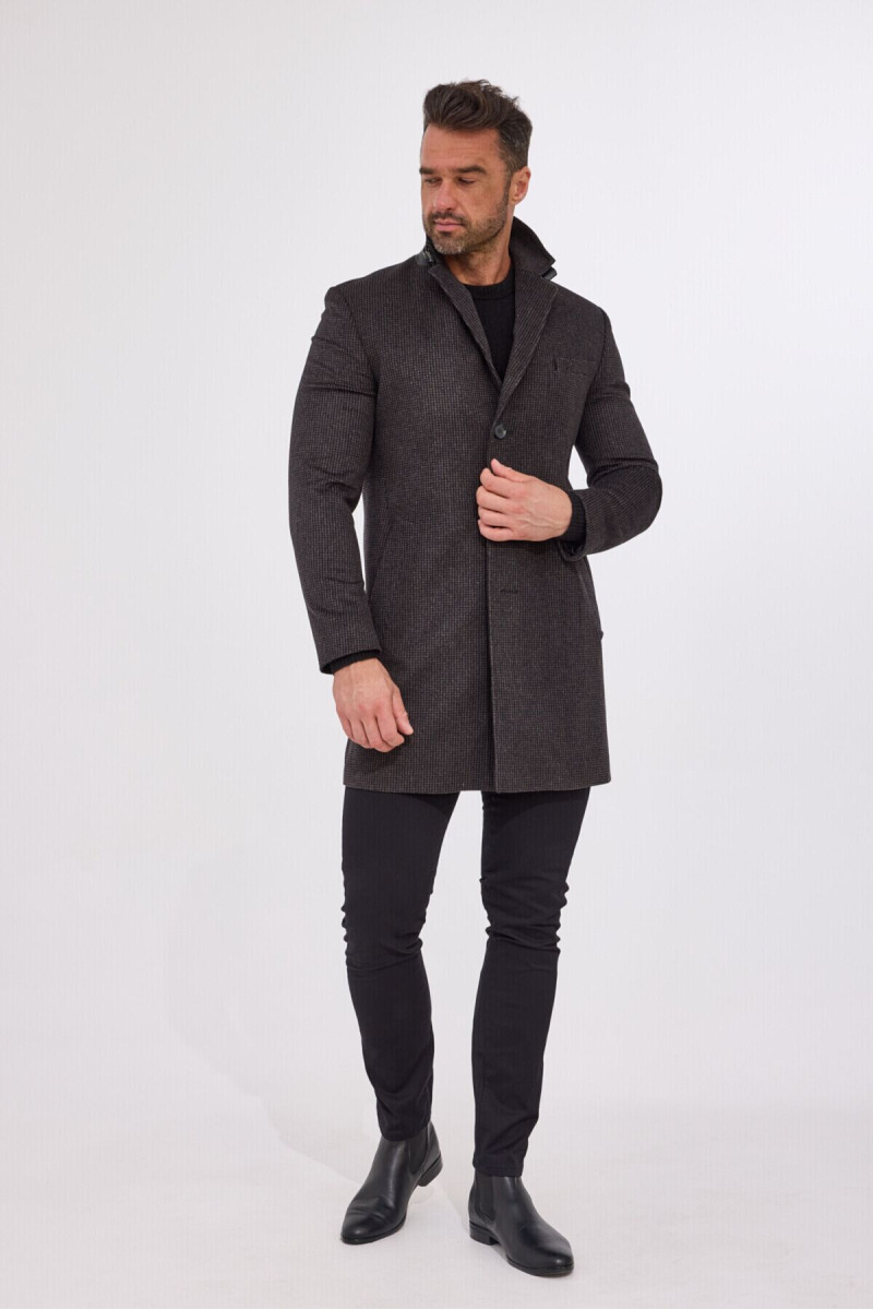 Brązowy płaszcz męski z wełny – slim fit, wzór pepitka | Villaro