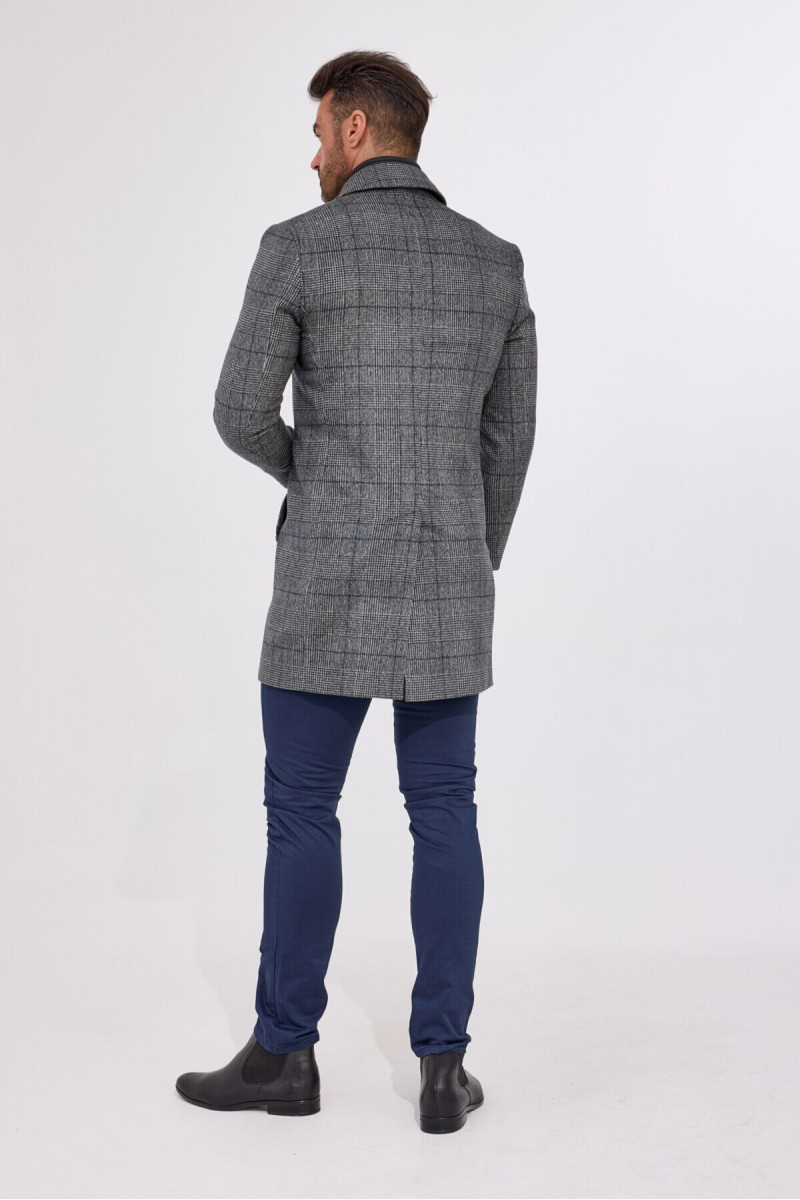 Szary płaszcz z podpinką – widok z tyłu