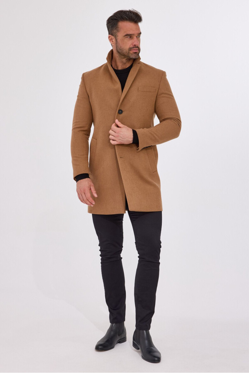 Kamelowy płaszcz męski wełna | Villaro