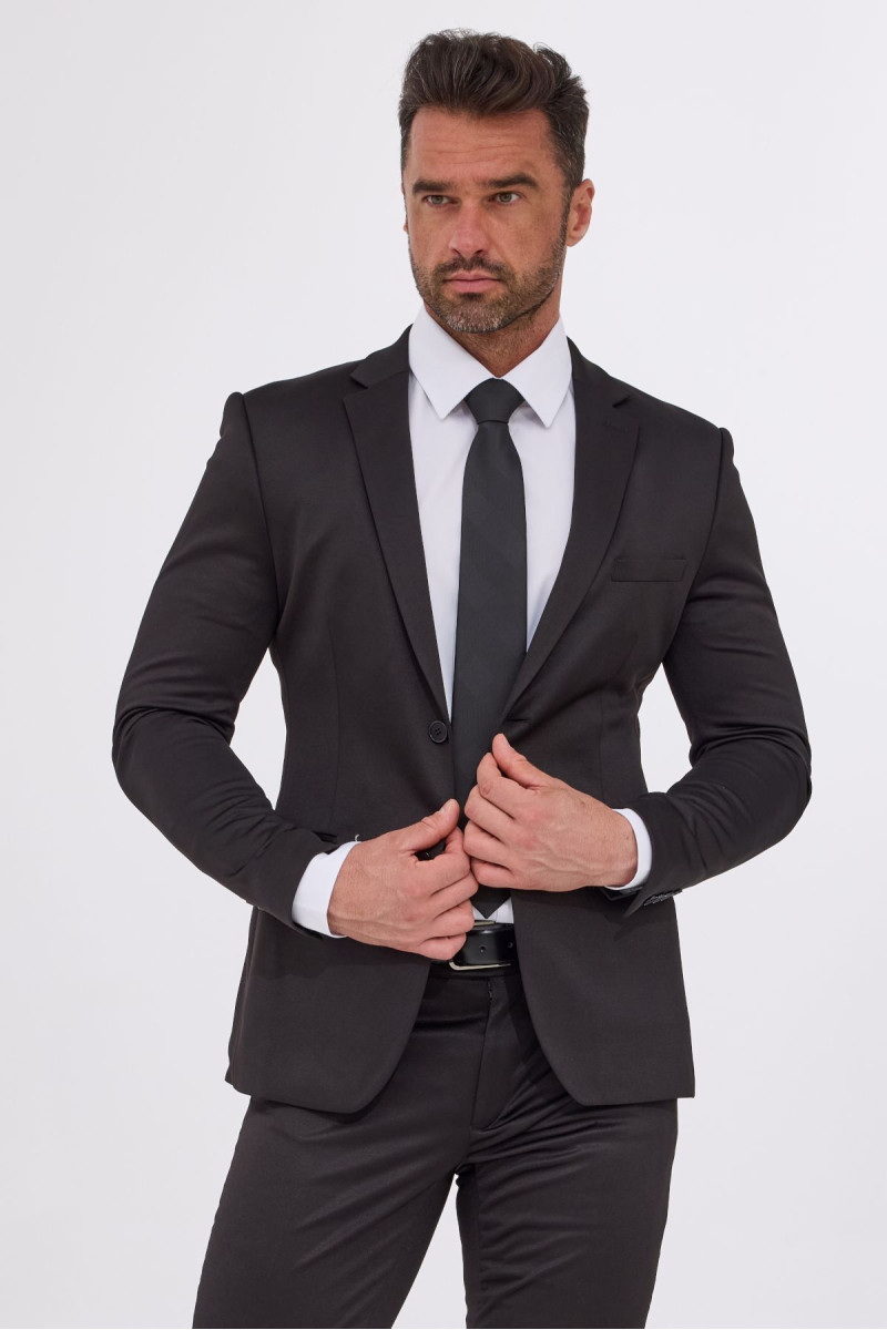 Czarny garnitur męski | Villaro