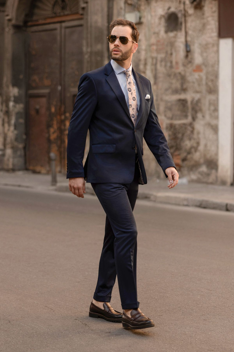 Granatowy garnitur męski | Villaro