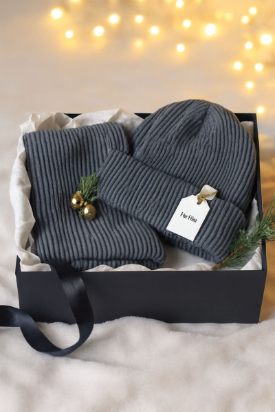 Pomysł na prezent ciepła czapka i szalik