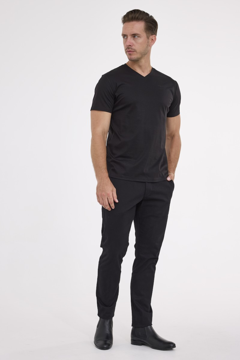 Czarny T-shirt męski Vimonte – haft premium