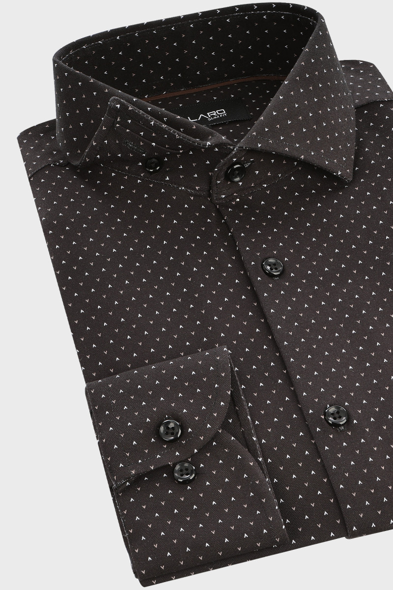 Czarna koszula slim fit – dopasowana sylwetka