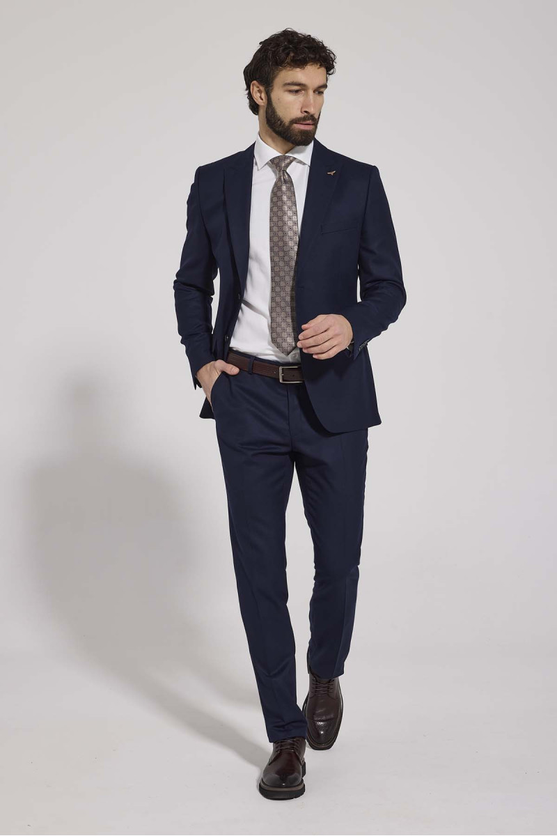 granatowy garnitur męski VIMONTE slim fit przód