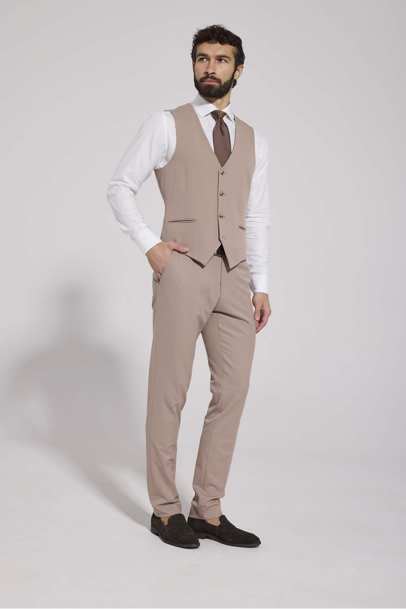 Beżowa kamizelka męska VILLARO 4-Way Stretch Slim Fit | Villaro